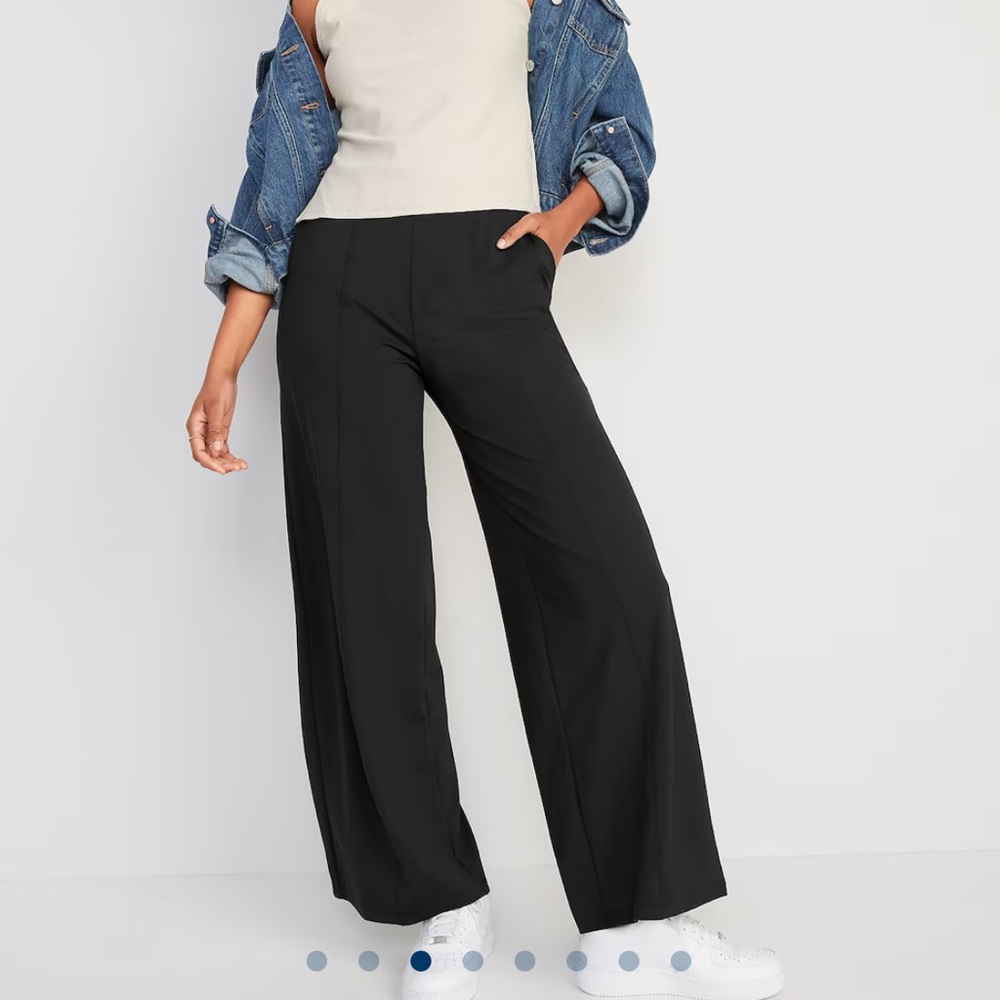 Old Navy Black small petite power soft wide leg athleisure pants. New w/ tag.